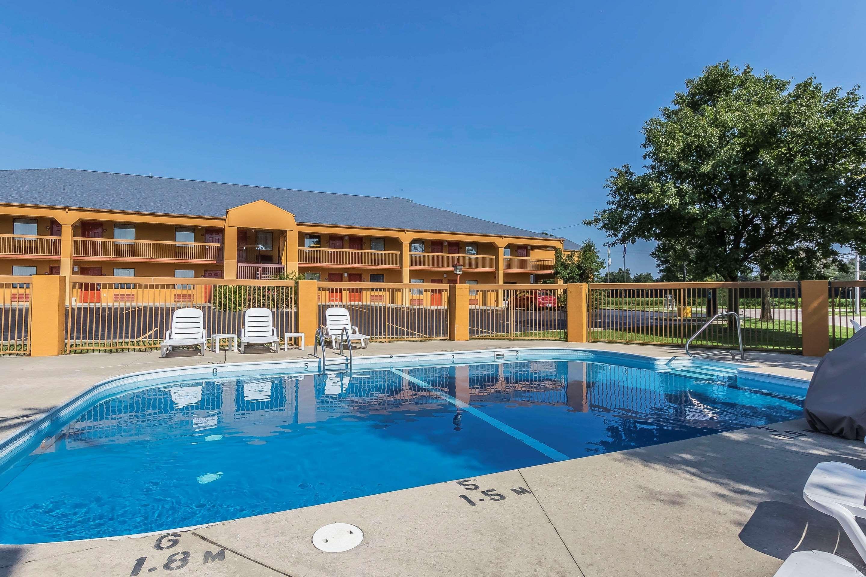 Quality Inn Charleston - Sikeston Kültér fotó