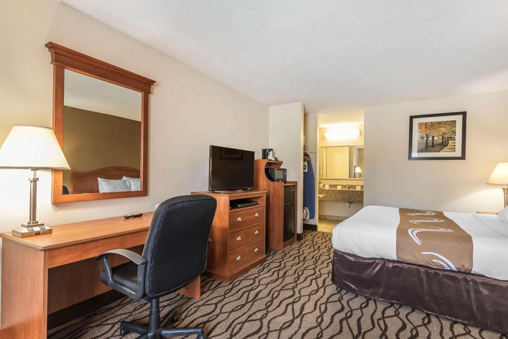 Quality Inn Charleston - Sikeston Kültér fotó