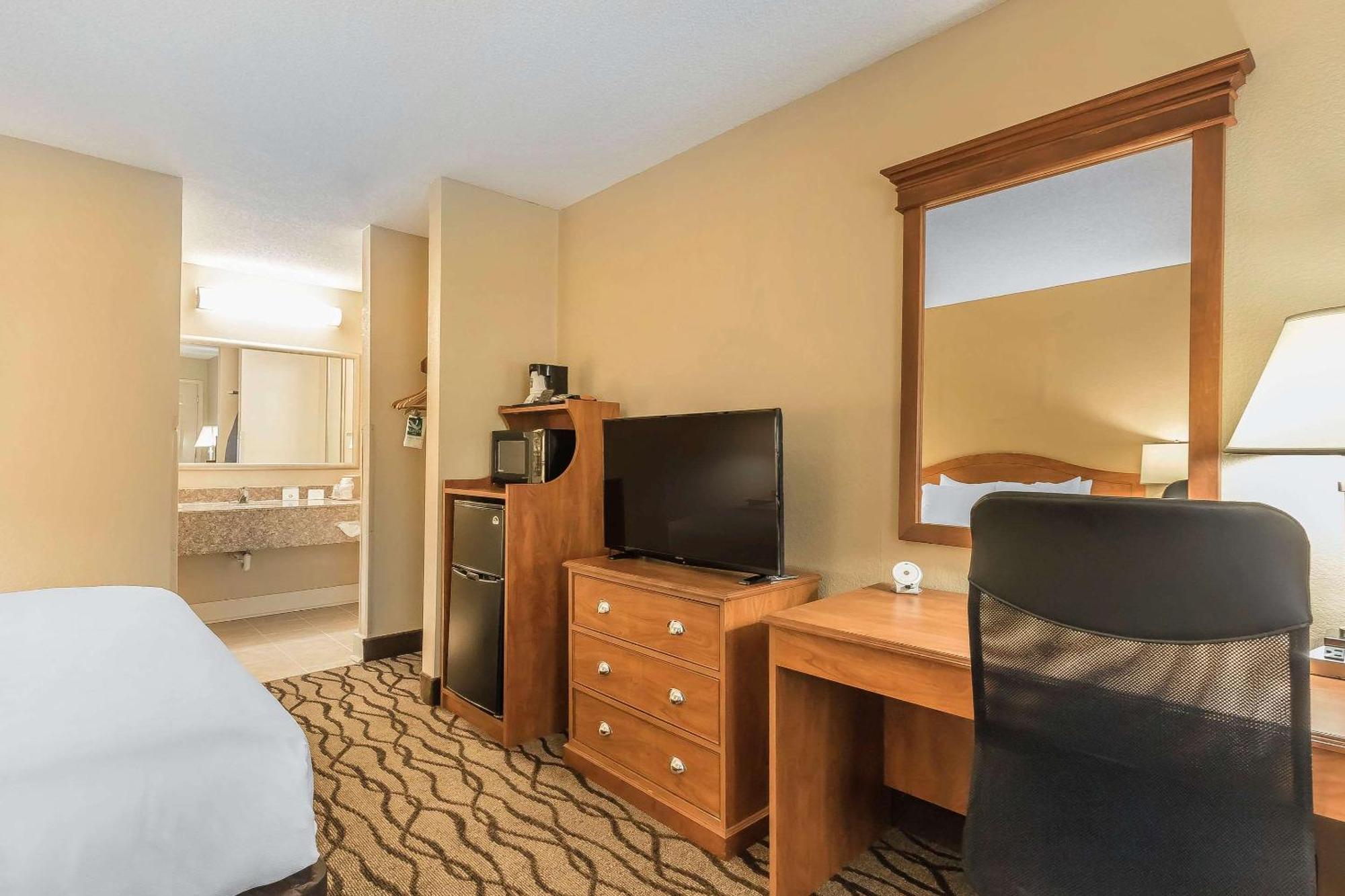 Quality Inn Charleston - Sikeston Kültér fotó