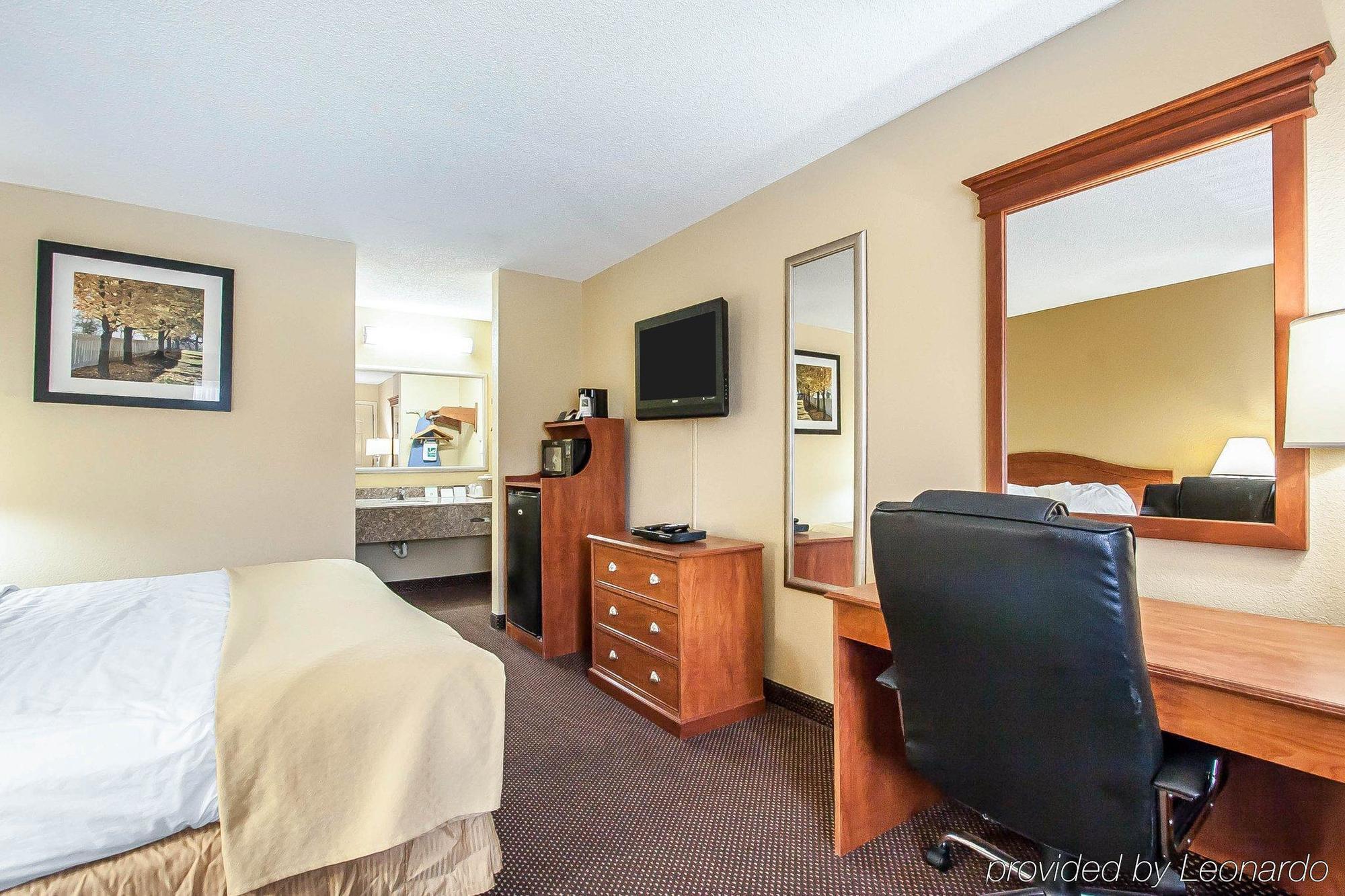 Quality Inn Charleston - Sikeston Kültér fotó