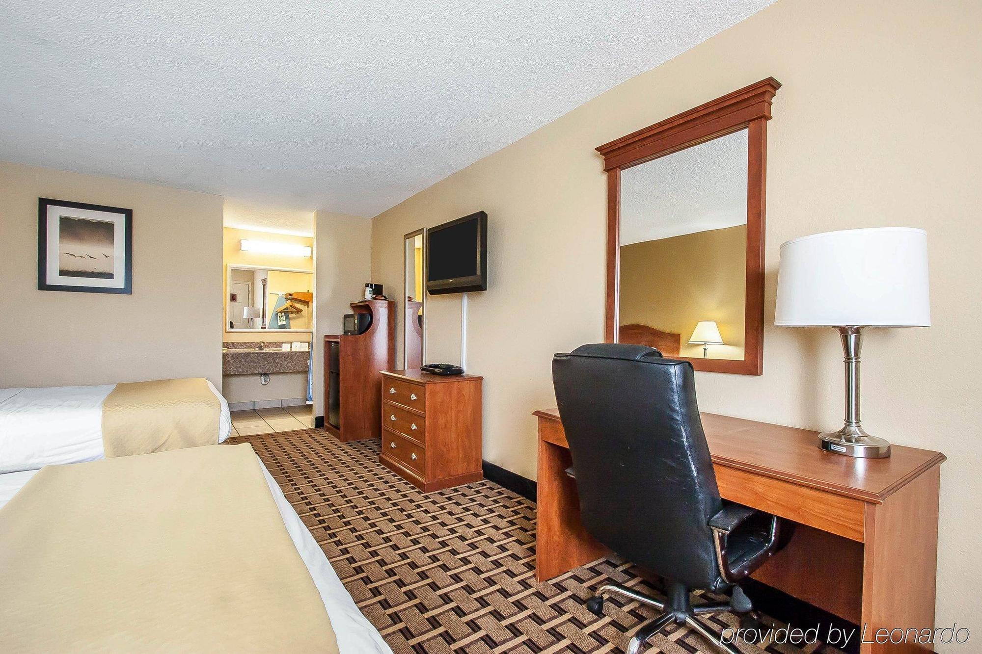 Quality Inn Charleston - Sikeston Kültér fotó
