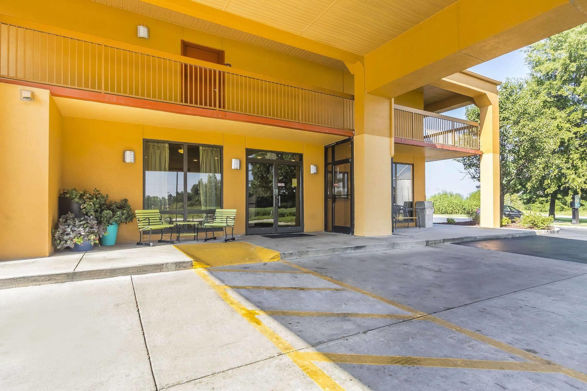 Quality Inn Charleston - Sikeston Kültér fotó